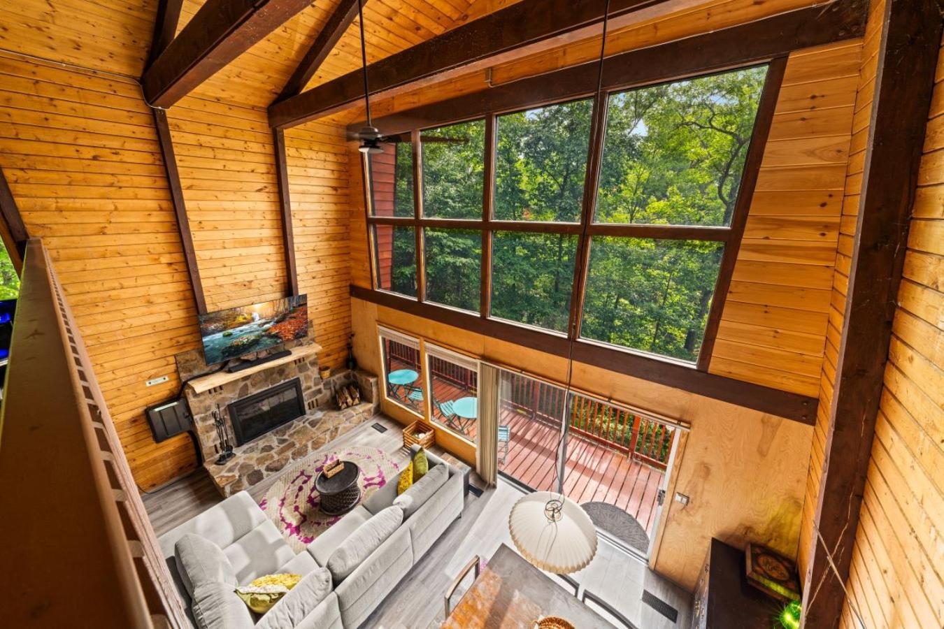 Treetops Chalet - 3Bd/2Bt Boutique Cabin W/Mt Leconte Views In גטלינבורג מראה חיצוני תמונה