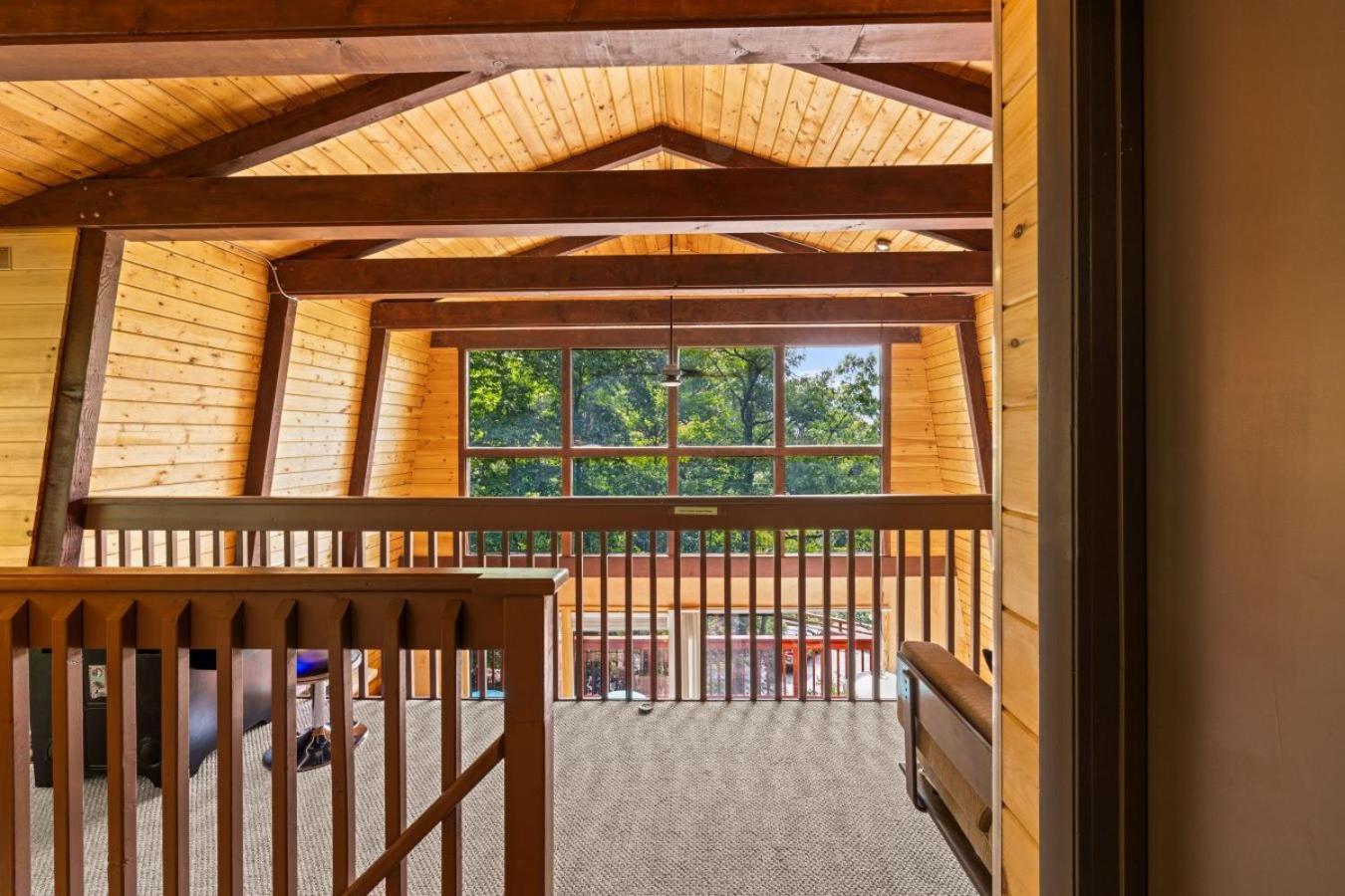Treetops Chalet - 3Bd/2Bt Boutique Cabin W/Mt Leconte Views In גטלינבורג מראה חיצוני תמונה